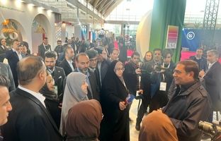  معاون رئیس جمهور و رئیس سازمان حفاظت محیط‌ زیست کشور از غرفه فولاد خوزستان در بیست و دومین نمایشگاه بین‌المللی محیط زیست بازدید کرد