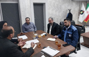 نشست هم‌اندیشی شرکت فولاد آلیاژی  با مرکز فنی‌وحرفه‌ای بافق  برای توانمندسازی نیروی انسانی