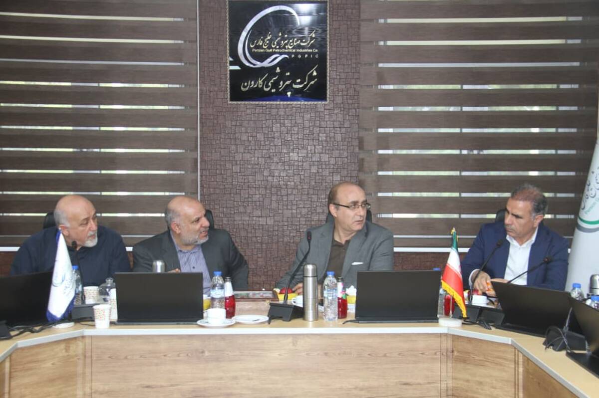 افزایش ظرفیت و تولید پایدار؛ محور نشست مشترک پتروشیمی‌های کارون، اروند و هلدینگ خلیج‌فارس