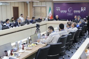 تجلیل مدیر سرمایه انسانی گروه صنایع پتروشیمی خلیج فارس از پرستاران بیمارستان فوق‌تخصصی صنعت نفت تهران