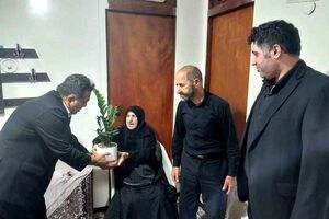 رییس بیمه دی در آمل از برخی ایثارگران تجلیل کرد