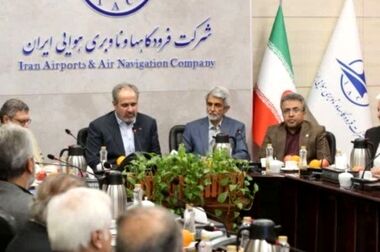 پایش امنیت آسمان ایران در شرایط ویژه/ بازدید سرپرست شرکت فرودگاه‌ها از مرکز کنترل فضای کشور