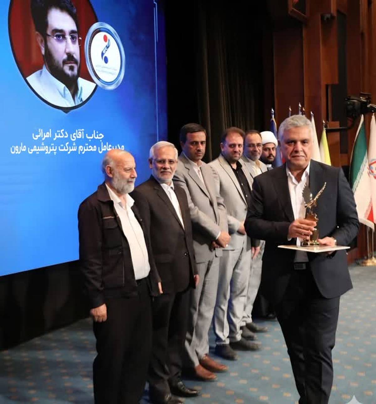 مارون می درخشد؛ تنها شرکت دریافت کننده ۷ اعتبارنامه ملی در اجلاس سراسری