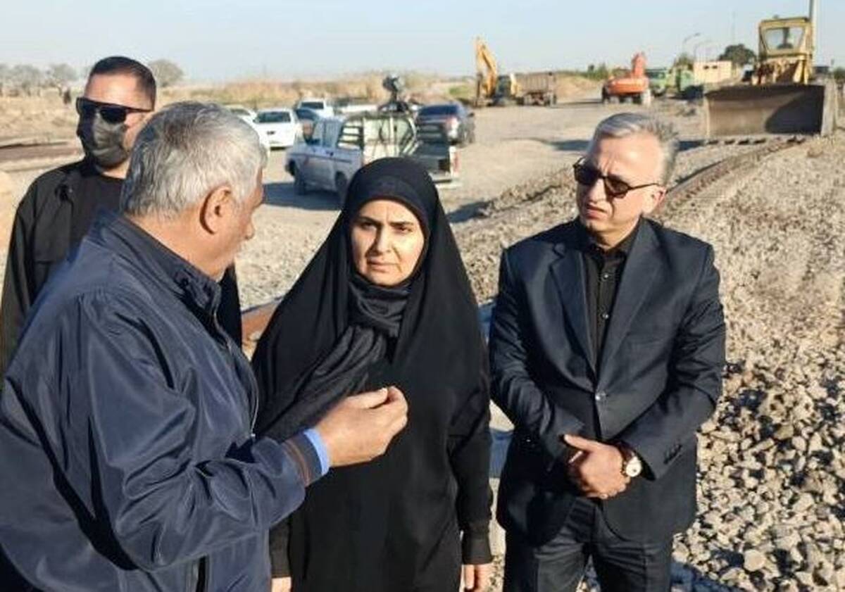 بازدید وزیر راه و شهرسازی از بازسازی محل تعرض دشمن به تاسیسات ریلی