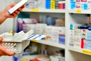 تمهیدات جدید برای مدیریت توزیع دارو در شرایط خاص / الزام داروخانه‌ها به ارائه خدمات در ایام تعطیل
