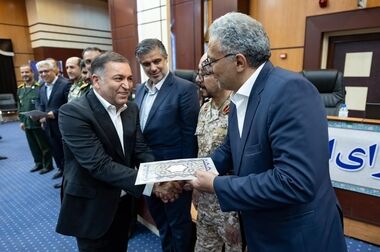 گلباران مزار شهید گمنام پتروشیمی شازند 