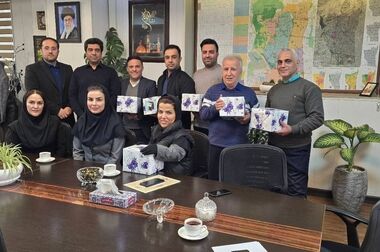  از نصب ۵۰ المان نوروزی تا رنگ آمیزی ۱۲۰ کیلومتر جدول در منطقه ۵