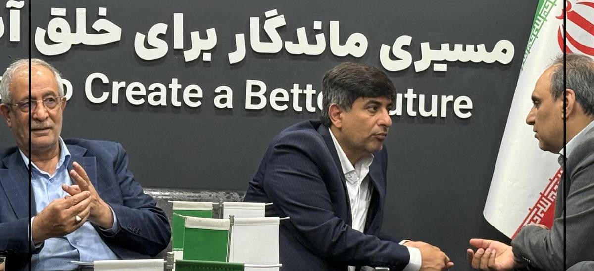 نشست مدیران فولاد اکسین و مبارکه در ایران اکسپو ۲۰۲۵: هم‌افزایی برای توسعه صنعت فولاد و فتح بازارهای جهانی