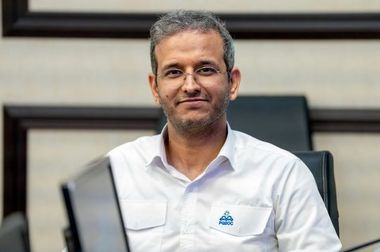 بهره برداری از مدرسه نفت ستاره خلیج فارس مجهز به پنل خورشیدی در روستای مغ احمد بندرعباس