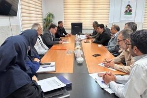 بررسی راهکارهای شتاب‌بخشی به پروژه‌ برگردان فیبرنوری کرمانشاه با حضور معاون تنظیم مقررات مخابرات ایران