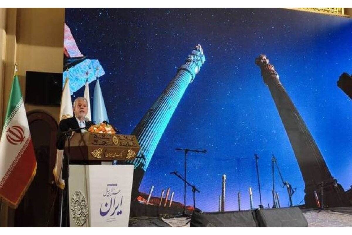 رونمایی از کتاب عکس «هزاران سال ایران» در موزه بانک ملی ایران/ صالحی‌امیری: ایران را فرهنگ و تمدن آن در جهان سربلند می کند