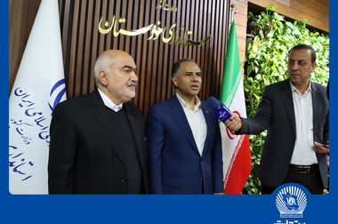 رونمایی از طرح پیش‌فروش ارز صادراتی برای اولین بار در بانک تجارت کلید خورد