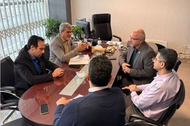 تقدیر از پژوهشگر برتر شبکه بانکی در جلسه هیأت عامل بانک صنعت و معدن