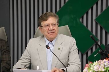 پروفسور زراعت‌کیش: صنعت بیمه باید از جبران خسارت به سمت خلق ارزش اقتصادی حرکت کند