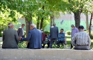  بازنشستگان «یک زندگی ساده» می‌خواهند/ خطر گسترش فقر و بحران معیشت در سال آینده