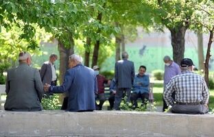  بازنشستگان «یک زندگی ساده» می‌خواهند/ خطر گسترش فقر و بحران معیشت در سال آینده