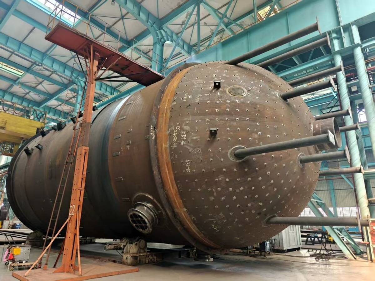 ساخت بلندترین برج واحدهای الفین کشور در پتروشیمی الماس ماهشهر