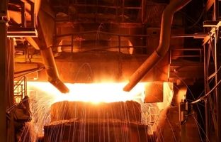 اعمال محدودیت شدید برق بر صنایع فولادی و ضربه به اقتصاد کشور