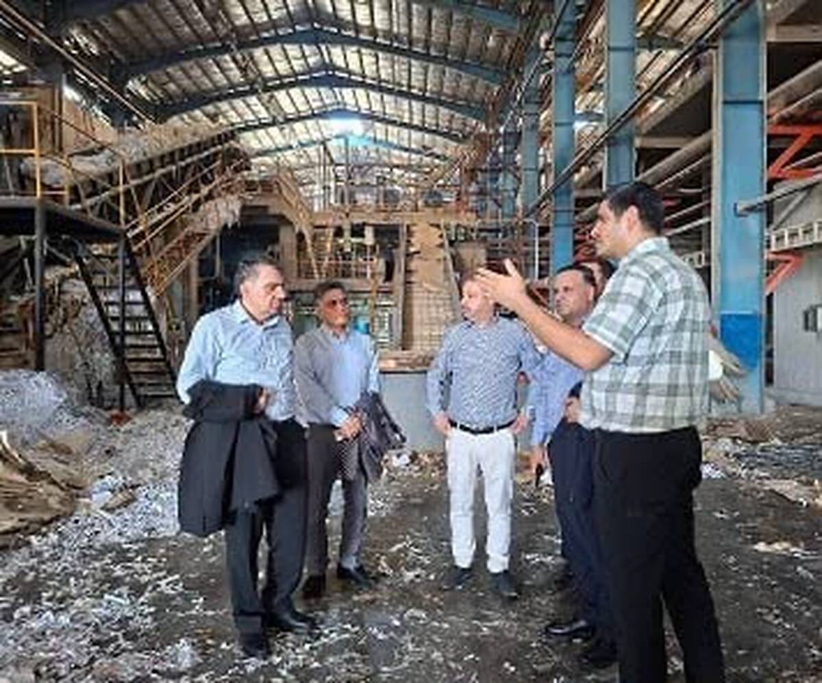 بازدید میدانی مدیران ارشد بانک صنعت و معدن از واحدهای تولیدی استان اصفهان با هدف تسریع در تعیین تکلیف مطالبات و حمایت از تولید