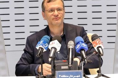 اجرای طرح جامع بهسازی پل‌های عابر پیاده در منطقه ۲