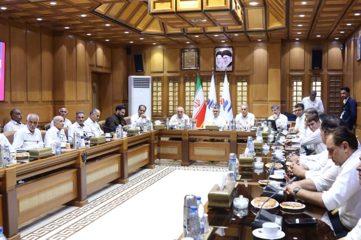 تقدیر از ایثارگران پتروشیمی پردیس/ از سنگر دفاع تا سنگر تولید