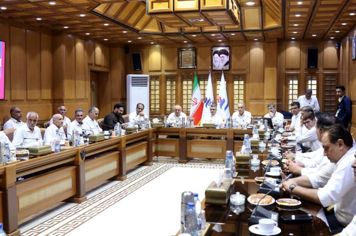 تقدیر از ایثارگران پتروشیمی پردیس/ از سنگر دفاع تا سنگر تولید