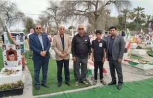 گرامیداشت یاد شهدای دانش‌آموز مدرسه شجره طیبه میناب با حضور مدیر منطقه شش بانک سرمایه