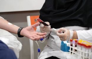  گامی در راستای مسئولیت اجتماعی؛ مشارکت داوطلبانه کارکنان بانک مسکن در اهدای خون