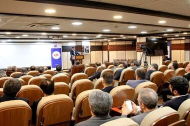 بررسی برنامه‌های راهبردی بیمه دانا در سال ۱۴۰۴ در دیدار نوروزی مدیرعامل با کارکنان