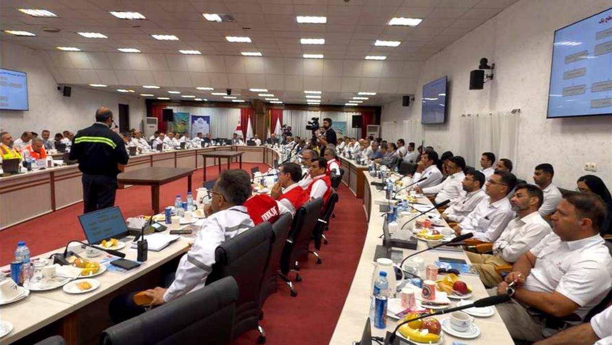 برگزاری همایش هفته پدافند غیرعامل و مانور دورمیزی سطح یک تکمیلی در پتروشیمی‌های عسلویه