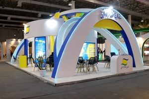 استقبال گسترده مدیران ملی، سفیران و سرمایه‌گذاران از غرفه منطقه آزاد انزلی