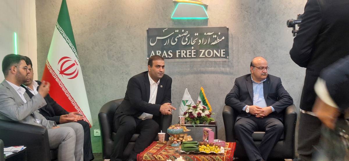 ایران و آذربایجان به دنبال ایجاد منطقه آزاد مشترک/ صادرات منطقه آزاد ارس به 11 میلیون دلار رسید