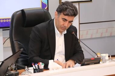کاشت نهال به یاد شهدای صندوق قرض الحسنه شاهد