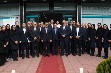 حضور فعال بیمه دی در نمایشگاه طیور