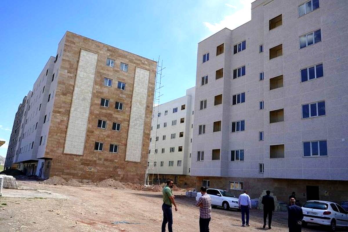  معاون عمرانی استاندار اردبیل از بانک مسکن در اجرای طرح نهضت ملی قدردانی کرد/ تحویل ۷۳۴۷ واحد در استان اردبیل