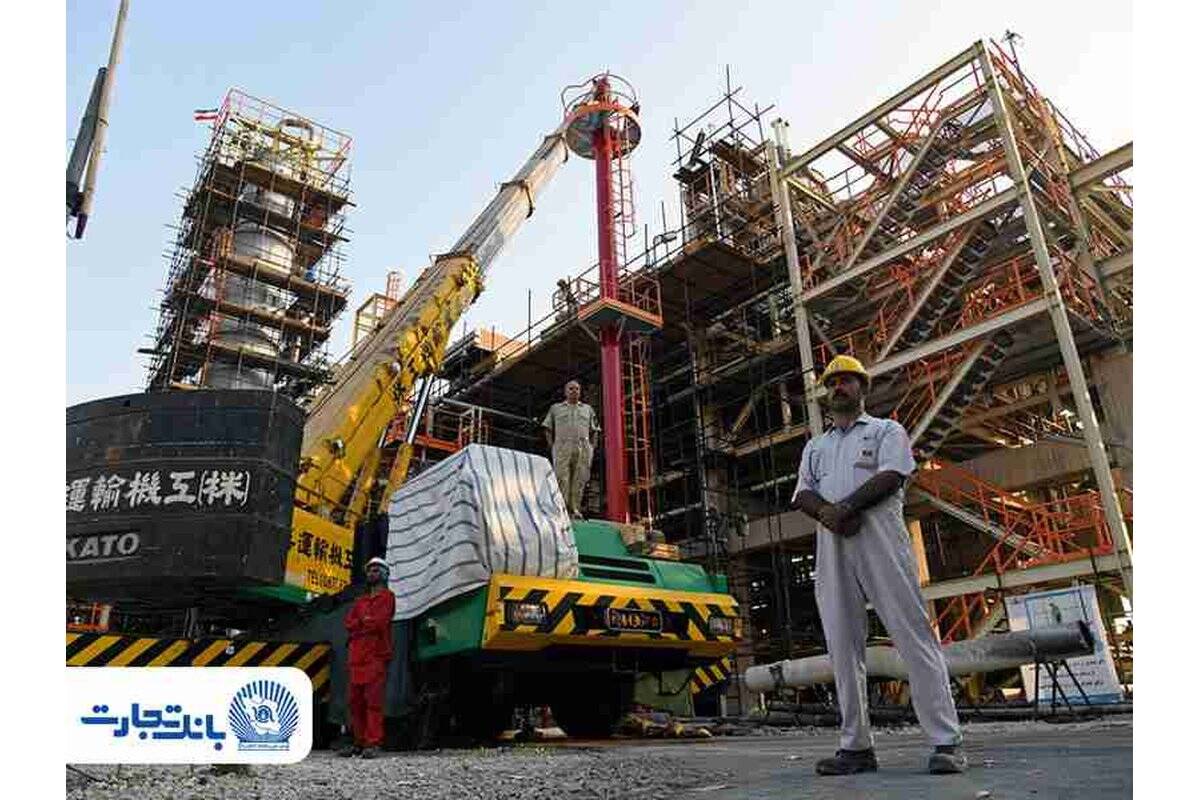 همراهی مدیرعامل بانک تجارت با سرپرست وزارت نفت در بازدید از بازسازی تأسیسات فازهای ۴و۵ پارس جنوبی