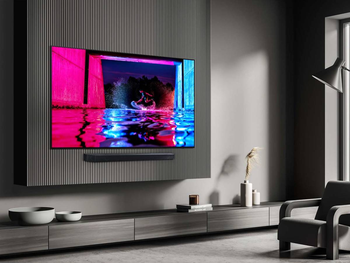 بررسی تلویزیون OLED S90D سامسونگ؛ تماشای  ۴kبا رنگ‌های واقعی و درخشان