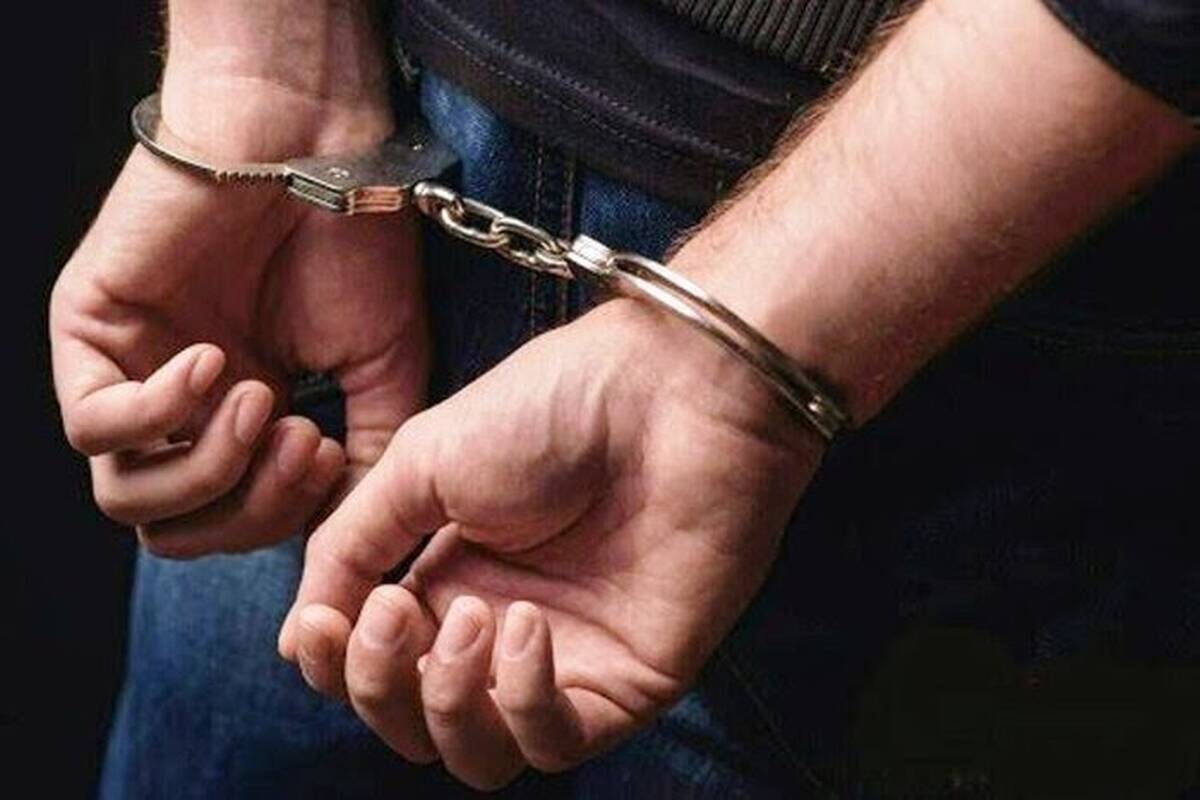 دستگیری عامل نزاع خانوادگی در تهران؛ کشف کلت کمری، فشنگ جنگی و قمه
