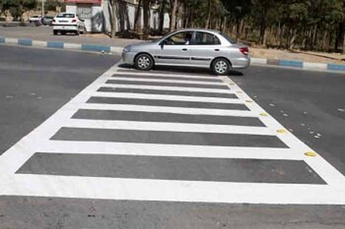 اجرای 350 هزار متر طول خط کشی محوری در معابر منطقه2