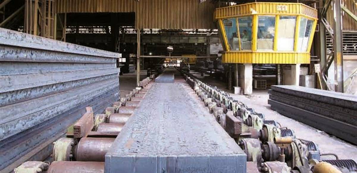 ثبت کمترین میزان عیوب اسلب در ناحیه فولادسازی و ریخته‌گری مداوم فولاد مبارکه