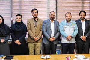 با همگرایی و تلاش جمعی، تصویری واقعی، مثبت و قدرتمند از خانواده بزرگ فولاد مبارکه ارائه کنیم