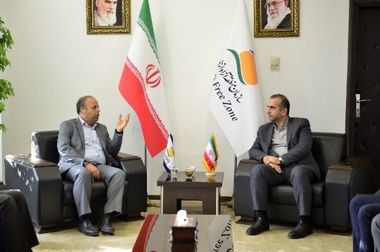 نشست هم اندیشی مدیر عامل سازمان منطقه آزاد انزلی با فعالان رسانه‌ای و اجتماعی بندرانزلی