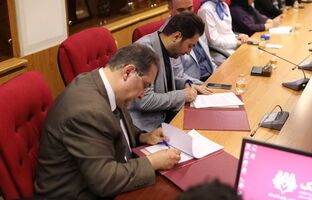 تفاهنامه میان محک و دبیرخانه جایزه سالانه هوش مصنوعی ایران امضا شد