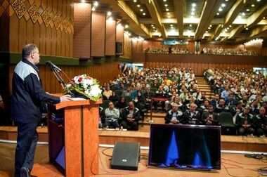 ثبت رکورد جدید نسوز کنورتور فولادسازی در ذوب آهن اصفهان