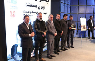 روایت‌گری ملی از قلب صنعت ایران؛ قرارگاه سازندگی خاتم‌الانبیاء(ص) رتبه نخست جشنواره «چرخ صنعت» را کسب کرد