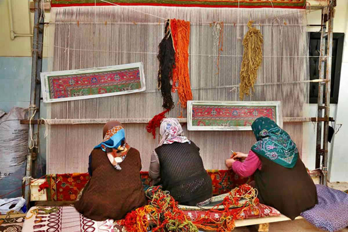 مشاغل خانگی؛ گام محکم در مسیر اشتغال‌زایی و توسعه اقتصادی