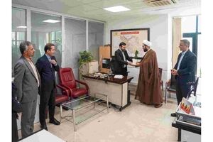 دعوت به آرامش روح و جان در سایه نماز جماعت / دیدار صمیمانه امام جماعت بانک مسکن با همکاران ستاد مرکزی