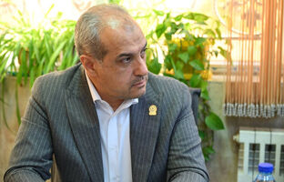 اهدای نشان پیام‌آوران مهربانی به شهردار منطقه یک تهران