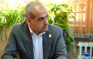 اهدای نشان پیام‌آوران مهربانی به شهردار منطقه یک تهران