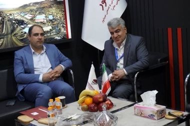 بازدید دکتر انارکی محمدی، نماینده رفسنجان و عضو کمیسیون اقتصادی مجلس شورای اسلامی از غرفه صبانور